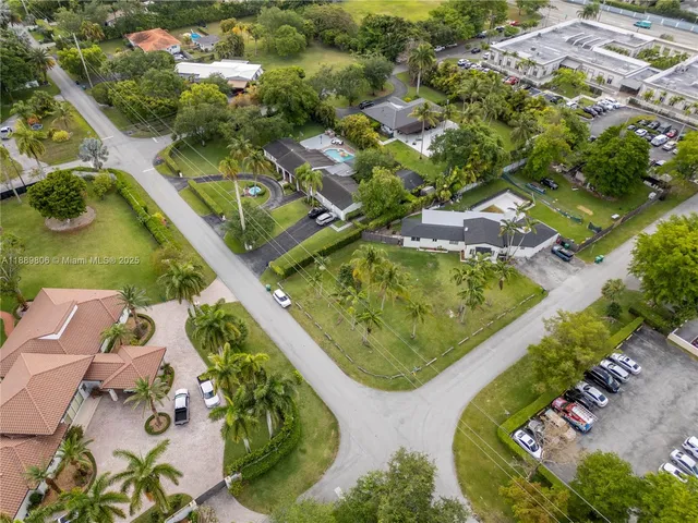 $2,450,000 | 8500 Southwest 70th Street, Miami, FL 33143