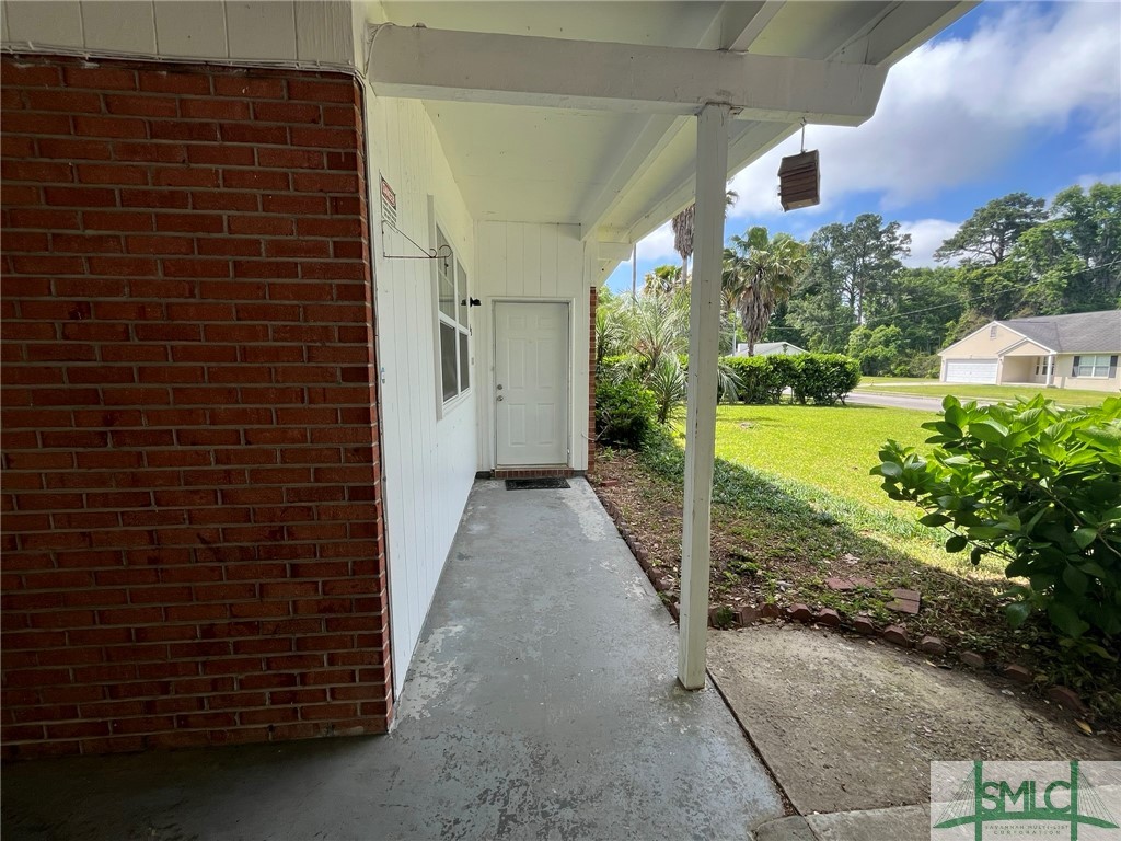 703 Stuart Street Savannah, GA 31405 - Photo 4 of 15