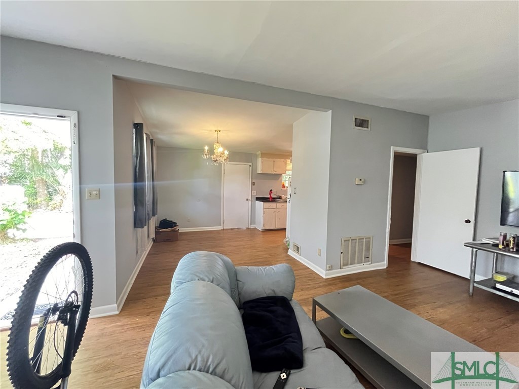 703 Stuart Street Savannah, GA 31405 - Photo 7 of 15