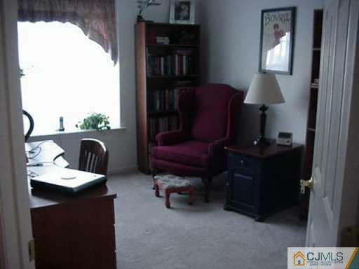 151 Prestwick Way Edison, NJ 08820 - Photo 7 of 8 Gallery Image 7