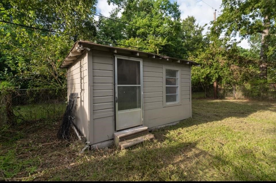 7621 Gleason Road Houston, TX 77016 - Photo 17 of 17