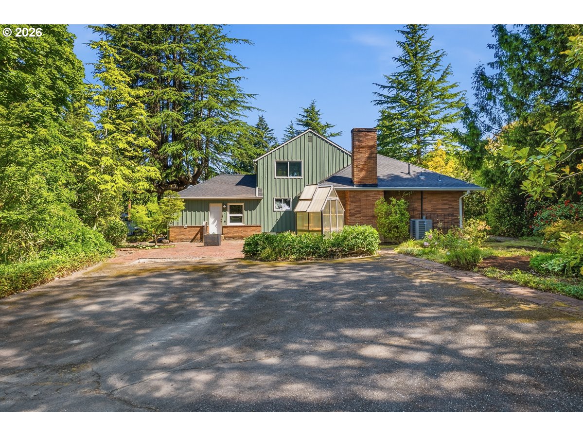 6434 Southwest Brugger Street Portland, OR 97219 - Photo 34 of 40 Gallery Image 34