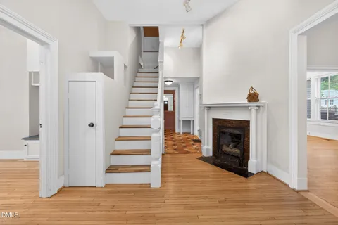$750,000 | 502 Devereux Street, Raleigh, NC 27605