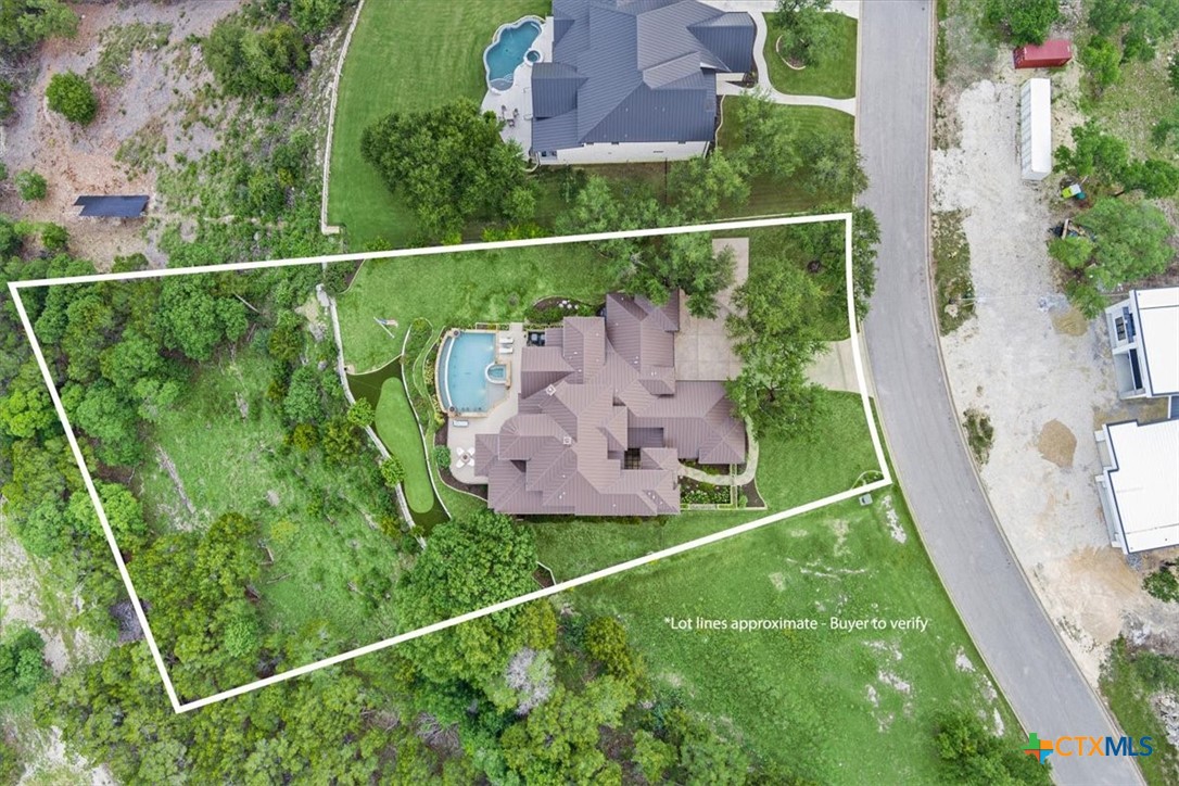 3319 Eagle Ridge Drive Harker Heights, TX 76548 - Photo 47 of 48 a view of a yard with potted plants