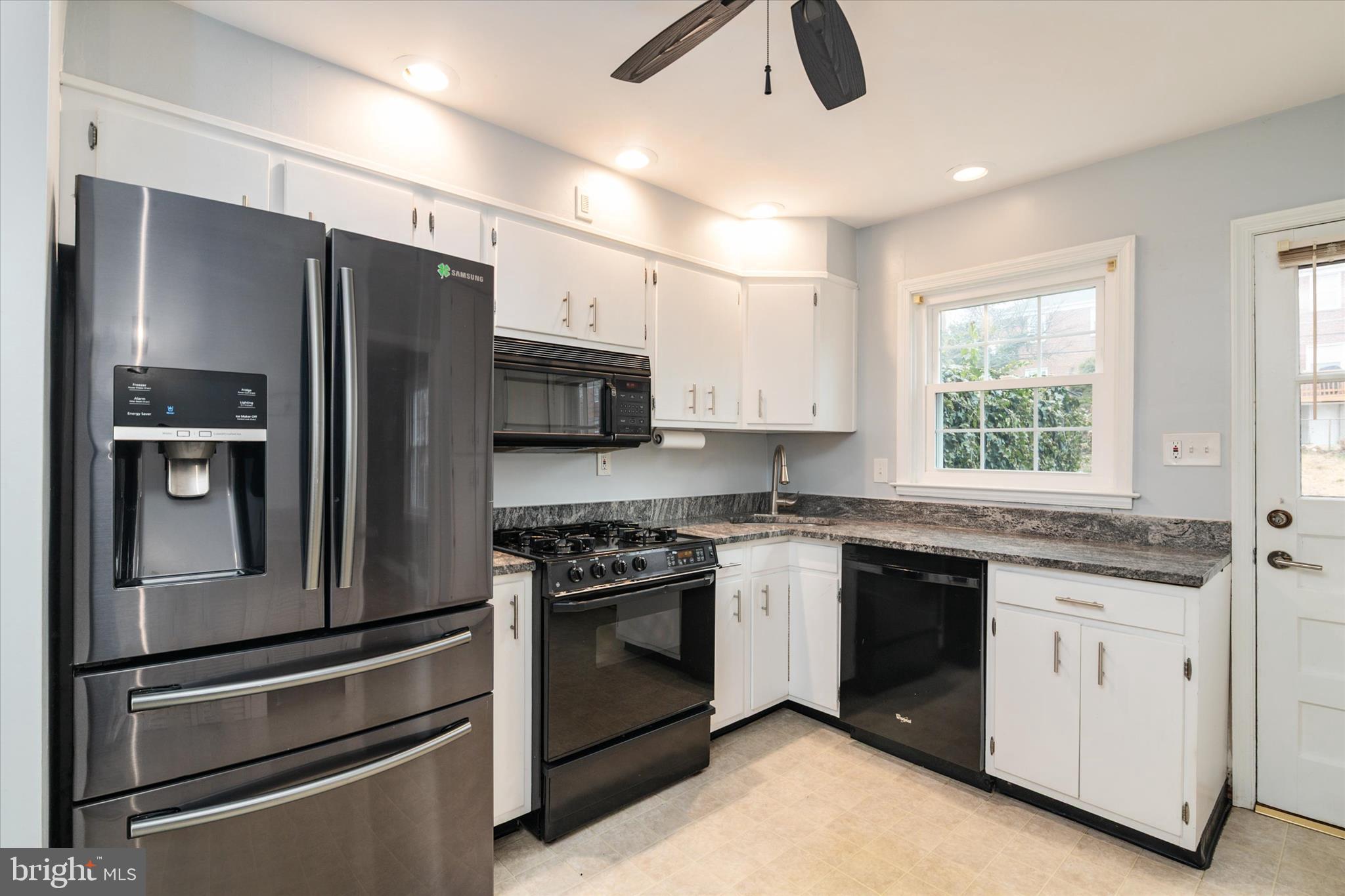 8122 Glen Gary Road Towson, MD 21286 - Photo 16 of 48