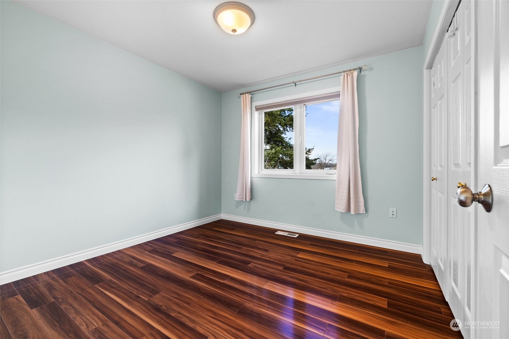 1002 North 28th Place Renton, WA 98056 - Photo 31 of 39 Gallery Image 31
