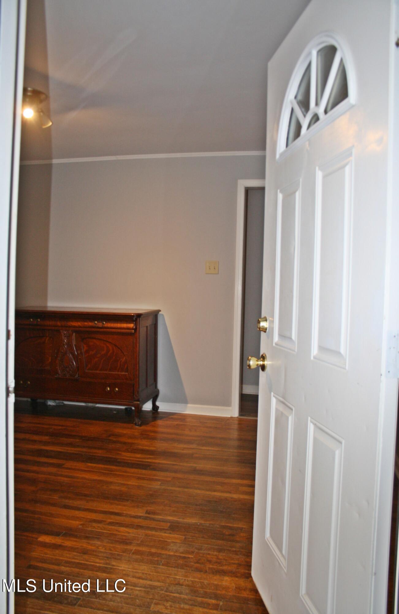 1334 Brownlee Road Sarah, MS 38665 - Photo 2 of 24 entry