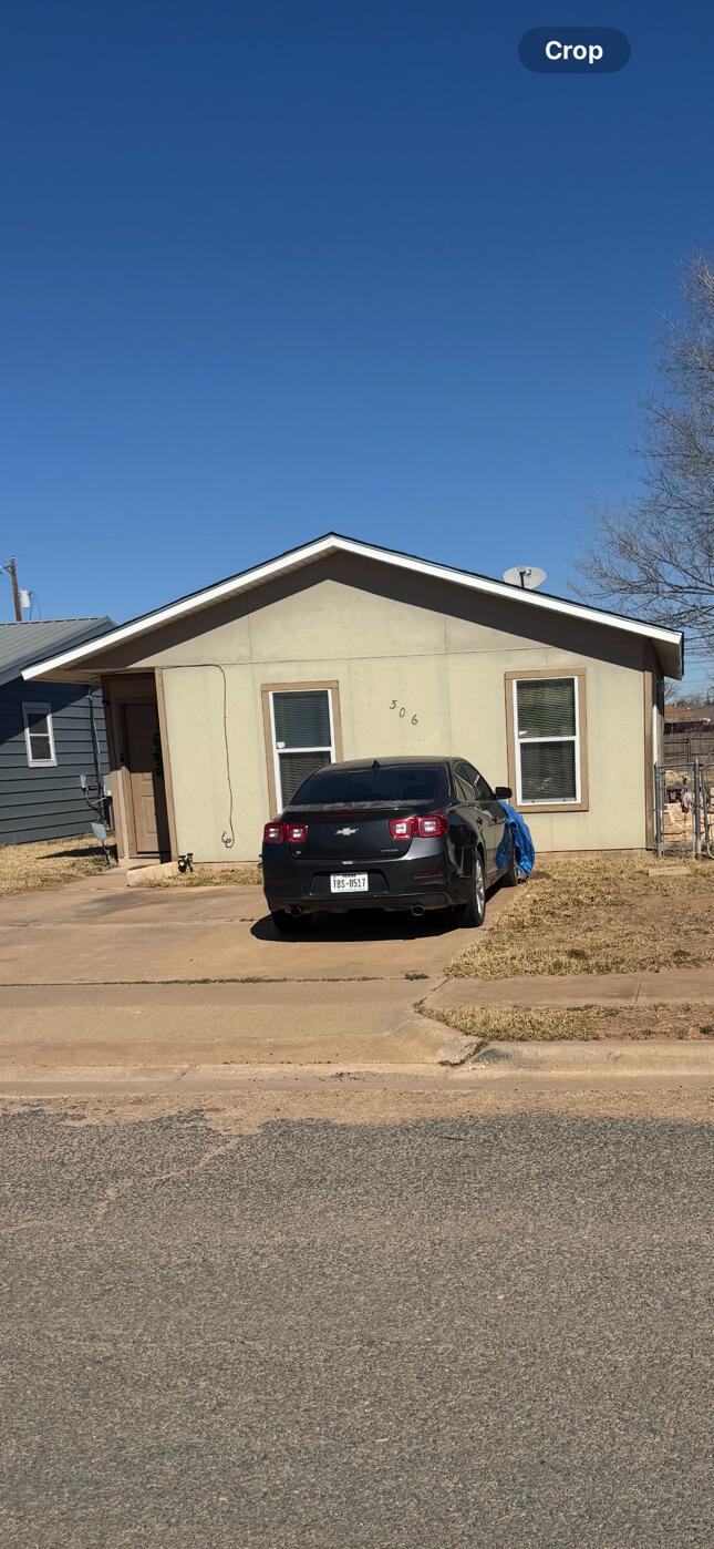306 81st Street Lubbock, TX 79404 - Photo 2 of 7 IMG_9315 (1)