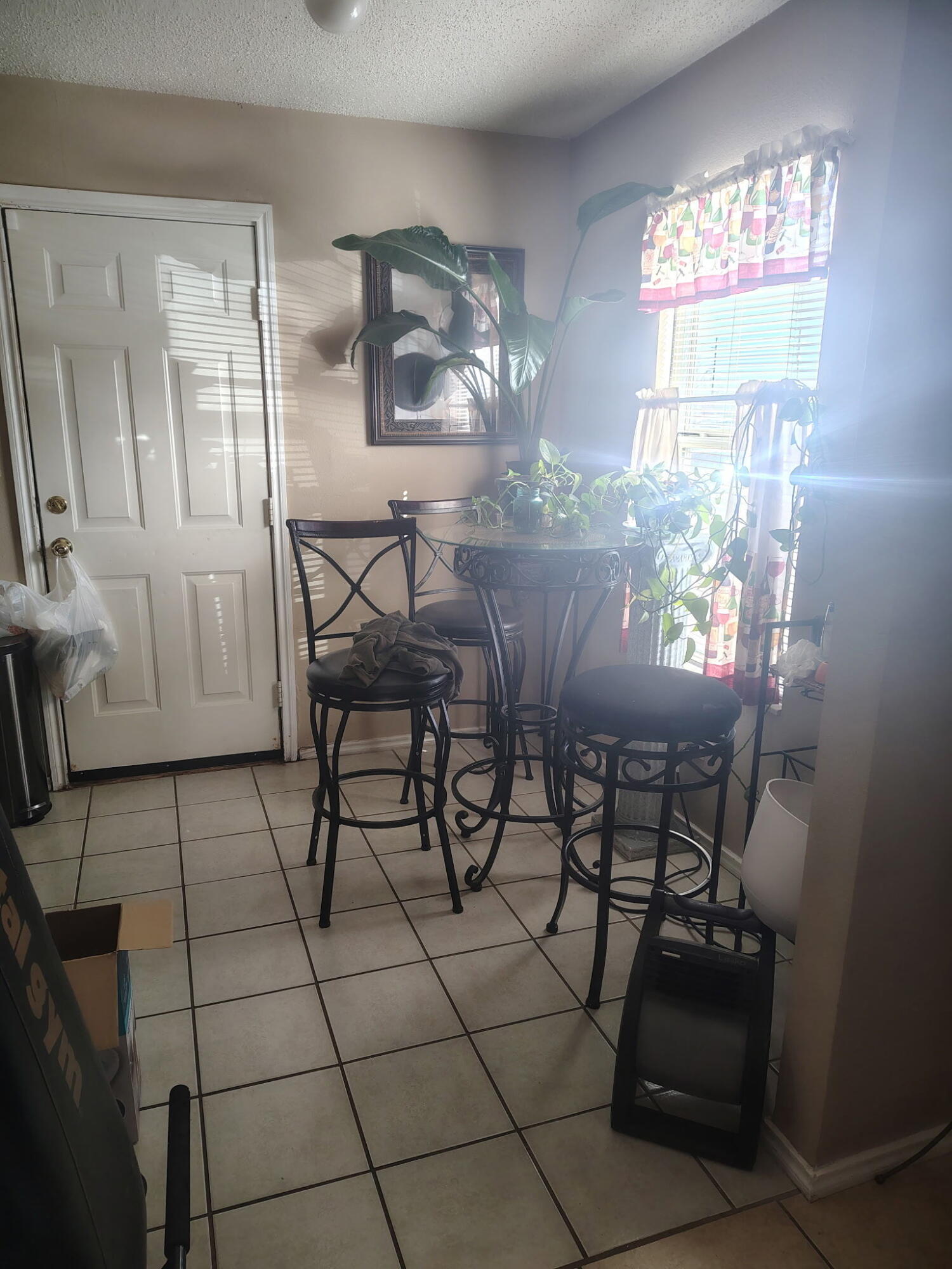 306 81st Street Lubbock, TX 79404 - Photo 4 of 7 7148114601162717120