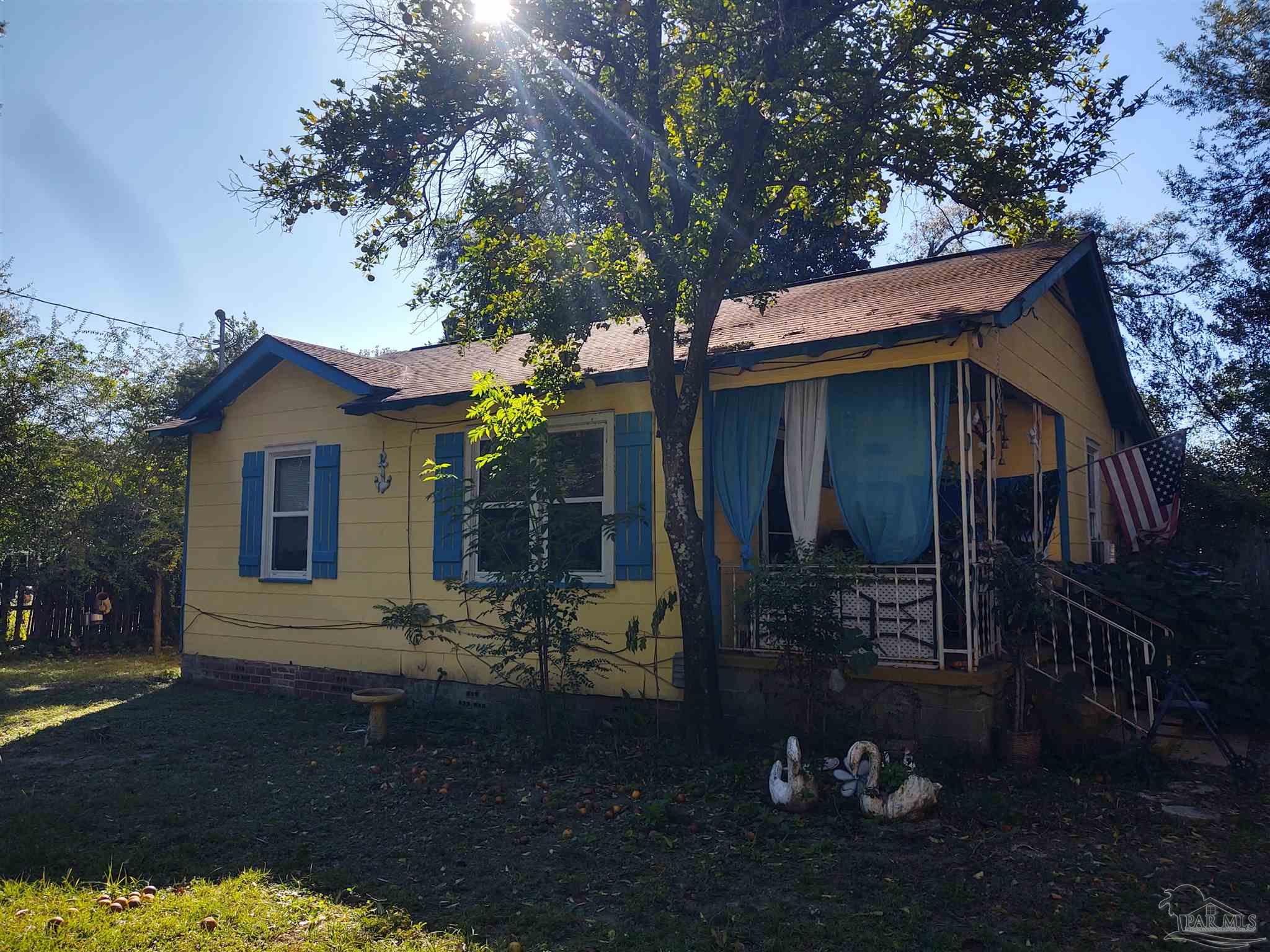 5217 Admiral Halsey Road Milton, FL 32583 - Photo 1 of 7