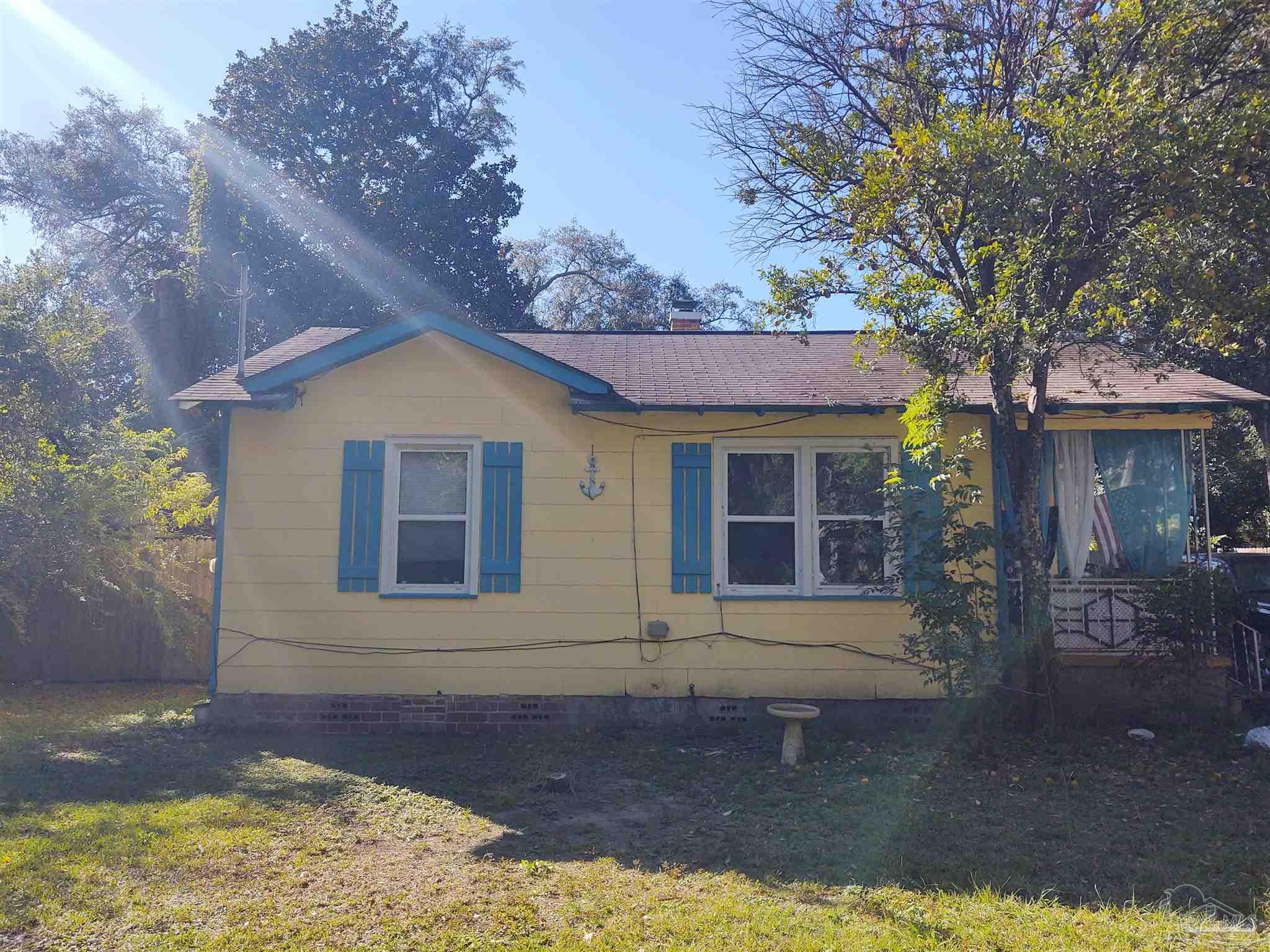 5217 Admiral Halsey Road Milton, FL 32583 - Photo 2 of 7