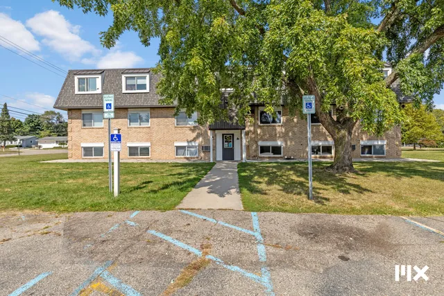 $3,600,000 | 757 West Shepherd Street, Charlotte, MI 48813