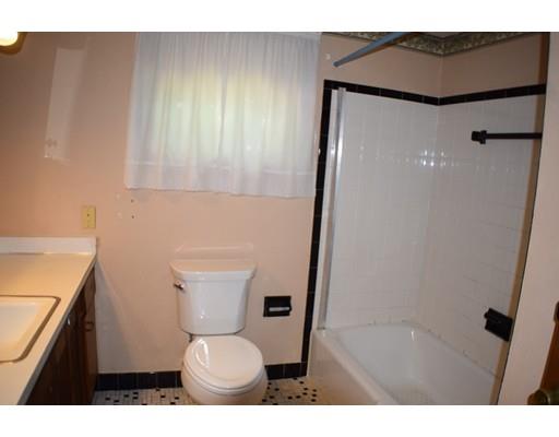 106 Burgess Road Somerset, MA 02726 - Photo 8 of 11 Gallery Image 8
