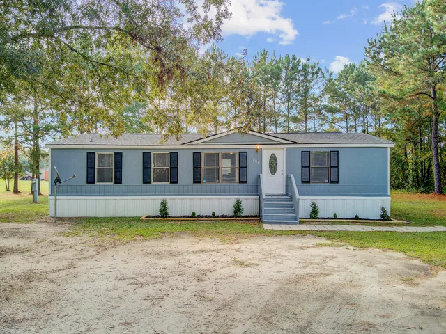 $198,900 | 423 Broomford Hill Lane, St. Stephen, SC 29479