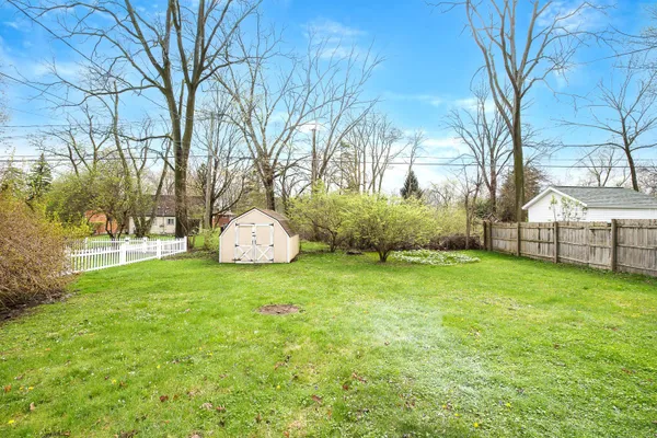$385,000 | 2221 Walter Drive, Ann Arbor, MI 48103