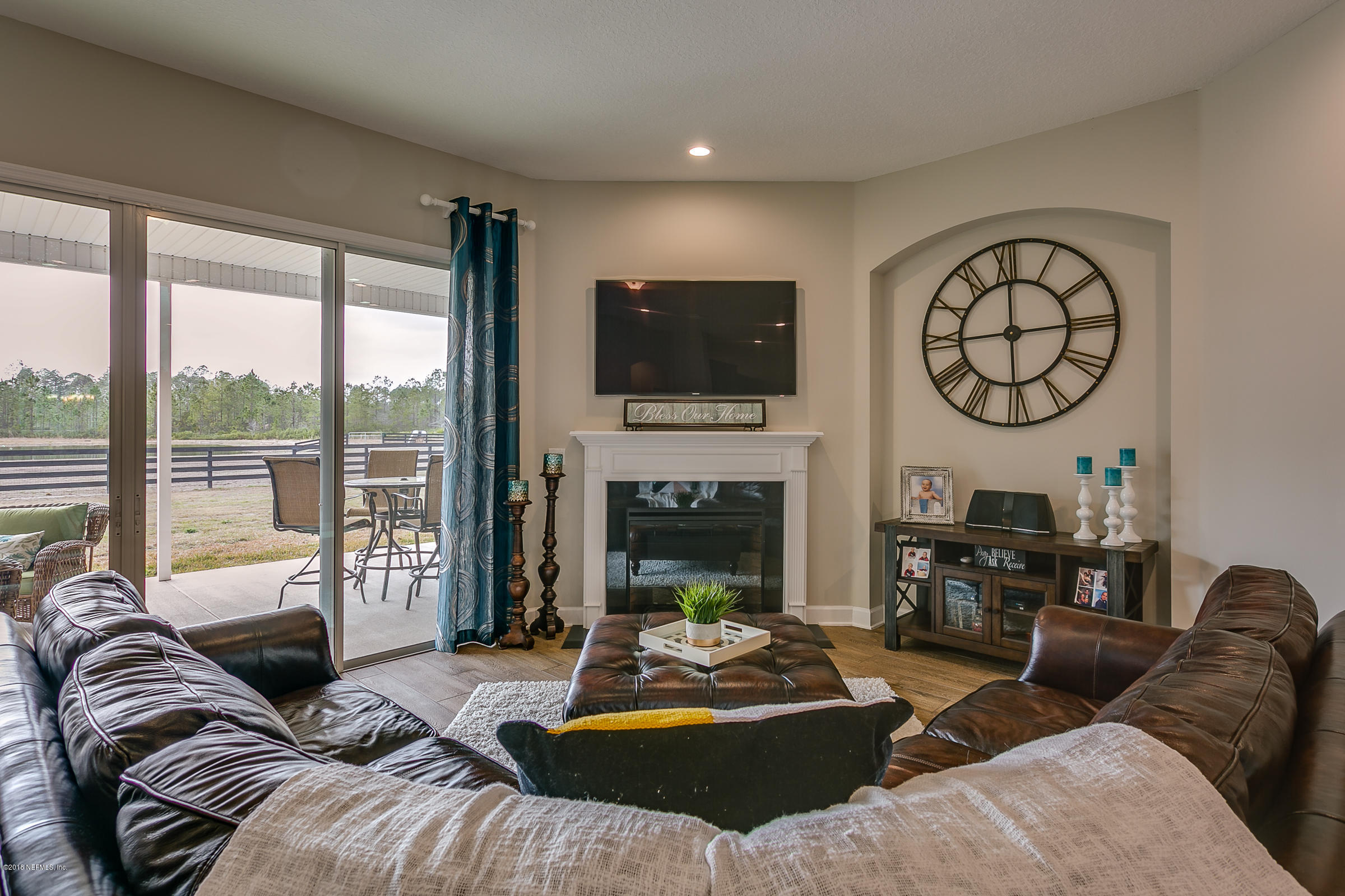 15252 Forest Trail Road Jacksonville, FL 32234 - Photo 14 of 51 Family_Room_View_3