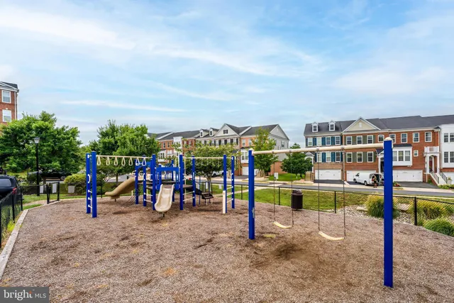 $3,500 | 20619 Erskine Terrace, Ashburn, VA 20147