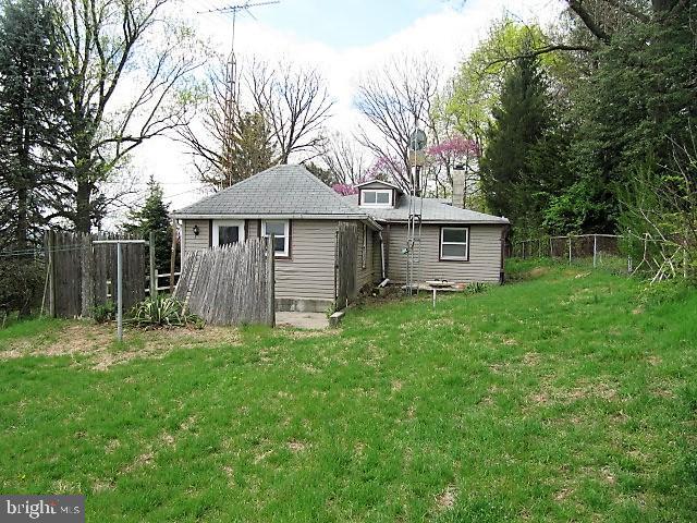 482 Trinity Road York, PA 17408 - Photo 12 of 24 Gallery Image 12