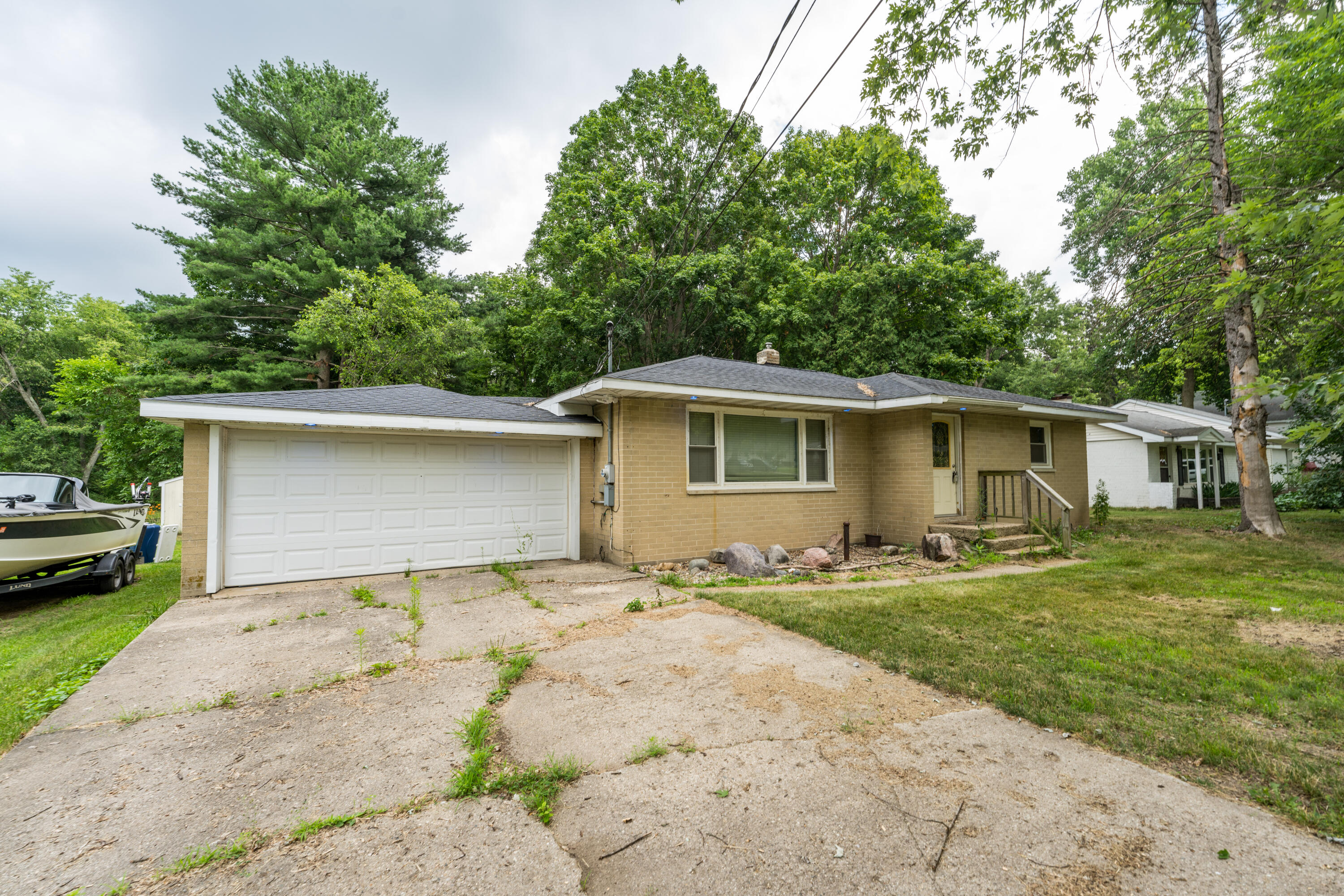45412 86th Avenue Decatur, MI 49045 - Photo 1 of 15 DSC02072-4