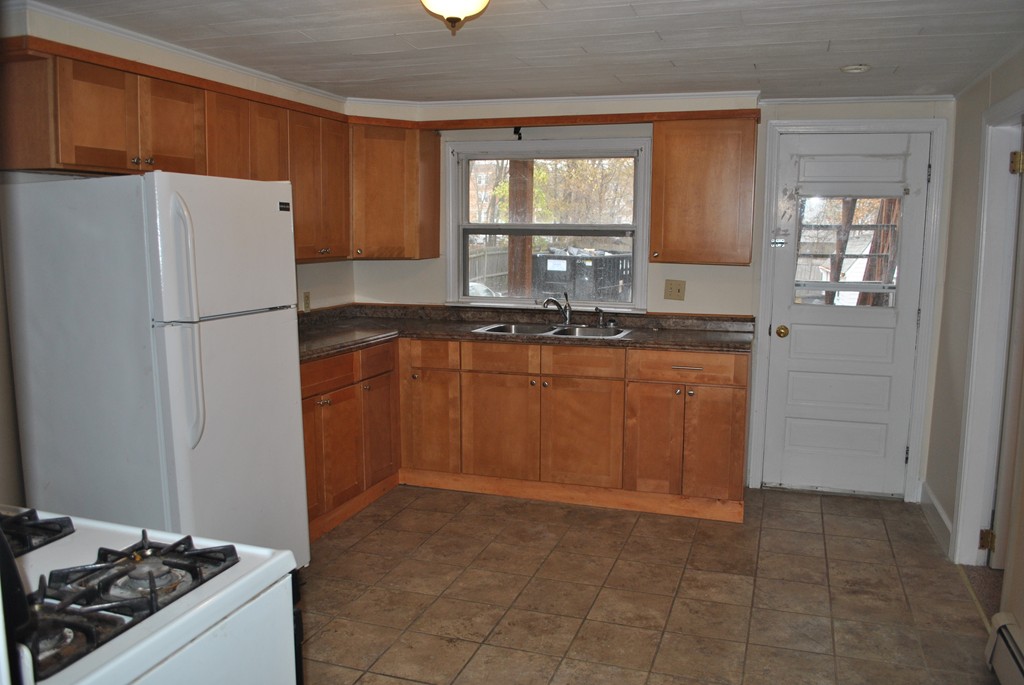 249 Main Street Gardner, MA 01440 - Photo 3 of 24 Gallery Image 3