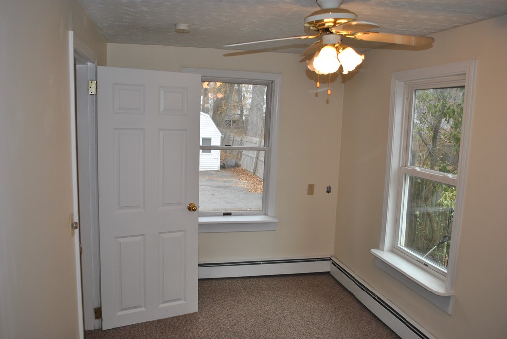 249 Main Street Gardner, MA 01440 - Photo 4 of 24 Gallery Image 4