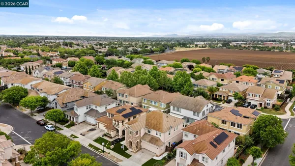 $699,000 | 2404 Tamalpais Avenue, Brentwood, CA 94513