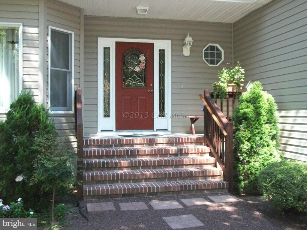 273 Windjammer Road Ocean Pines, MD 21811 - Photo 18 of 33 a front view of a house