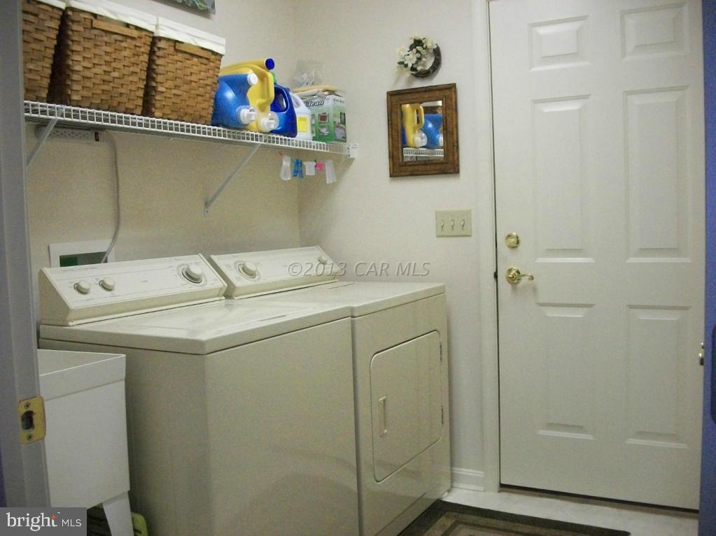 273 Windjammer Road Ocean Pines, MD 21811 - Photo 19 of 33 a utility room with dryer and washer
