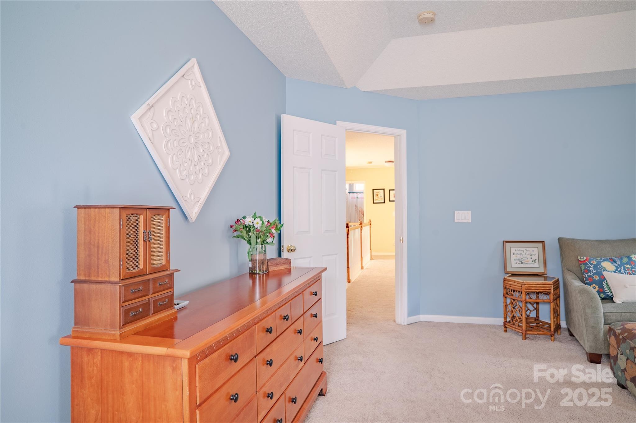 123 Wildbriar Road Fletcher, NC 28732 - Photo 35 of 48 a living room with furniture