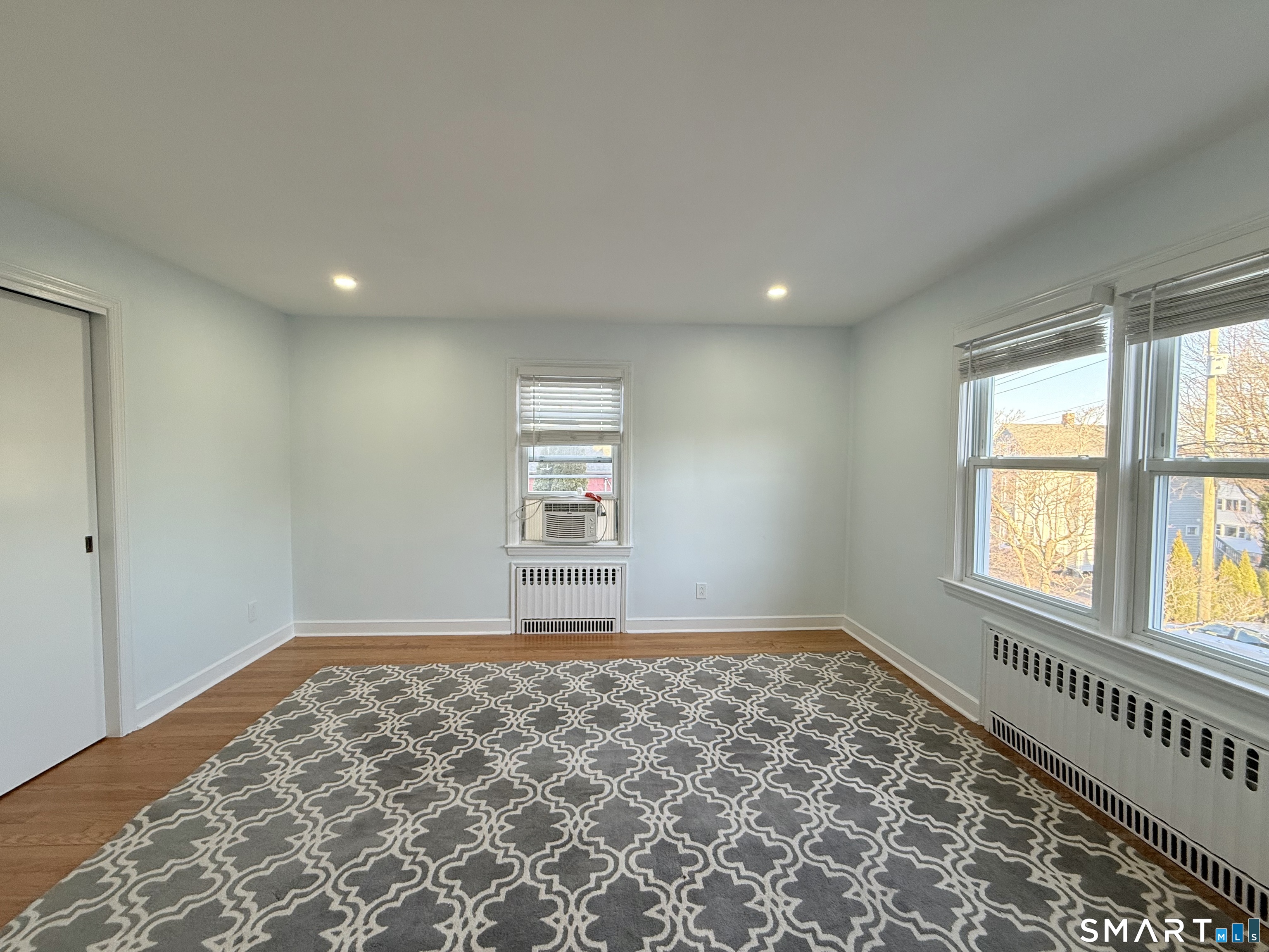 228 Jennings Road Fairfield, CT 06825 - Photo 15 of 17 Third bedroom vacant