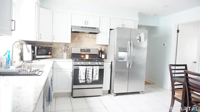 $3,750 | 228 Jennings Road, Fairfield, CT 06825