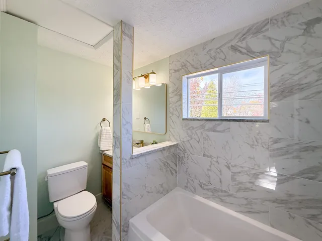 $423,000 | 1202 West Beverley Street, Staunton, VA 24401