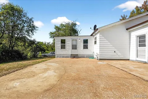 $210,000 | 6360 Silver Fox Drive, Florissant, MO 63034