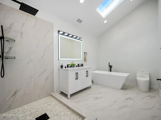 $1,499,900 | 1910 West George Street, Chicago, IL 60657