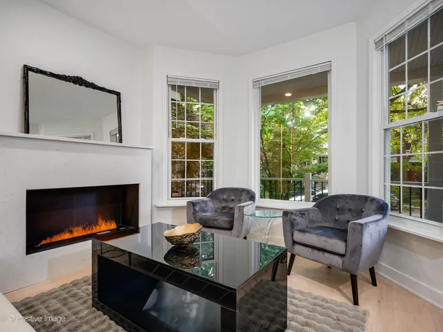 $1,499,900 | 1910 West George Street, Chicago, IL 60657