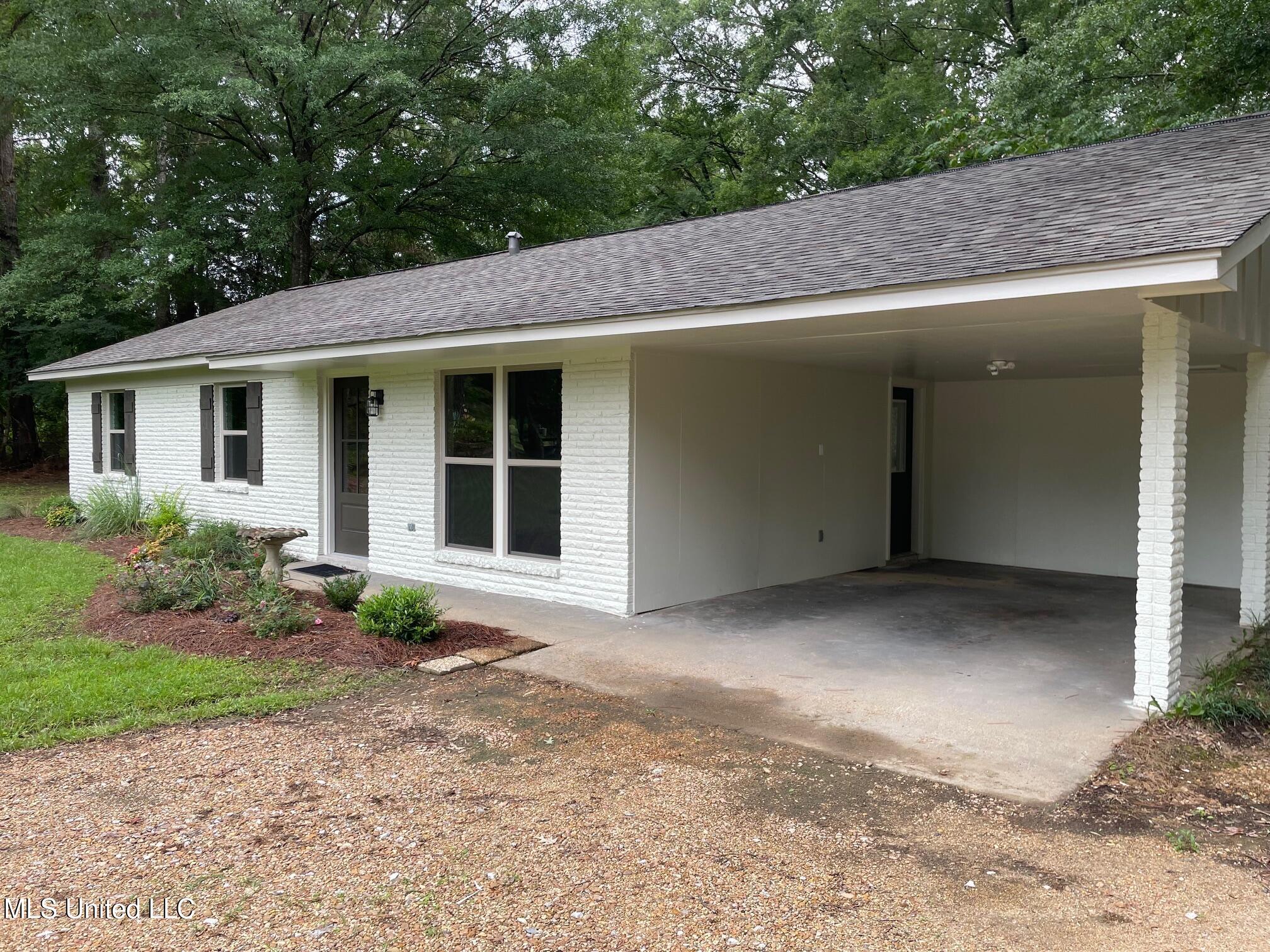 281 Thomasville Road Florence, MS 39073 - Photo 2 of 28 IMG_6880