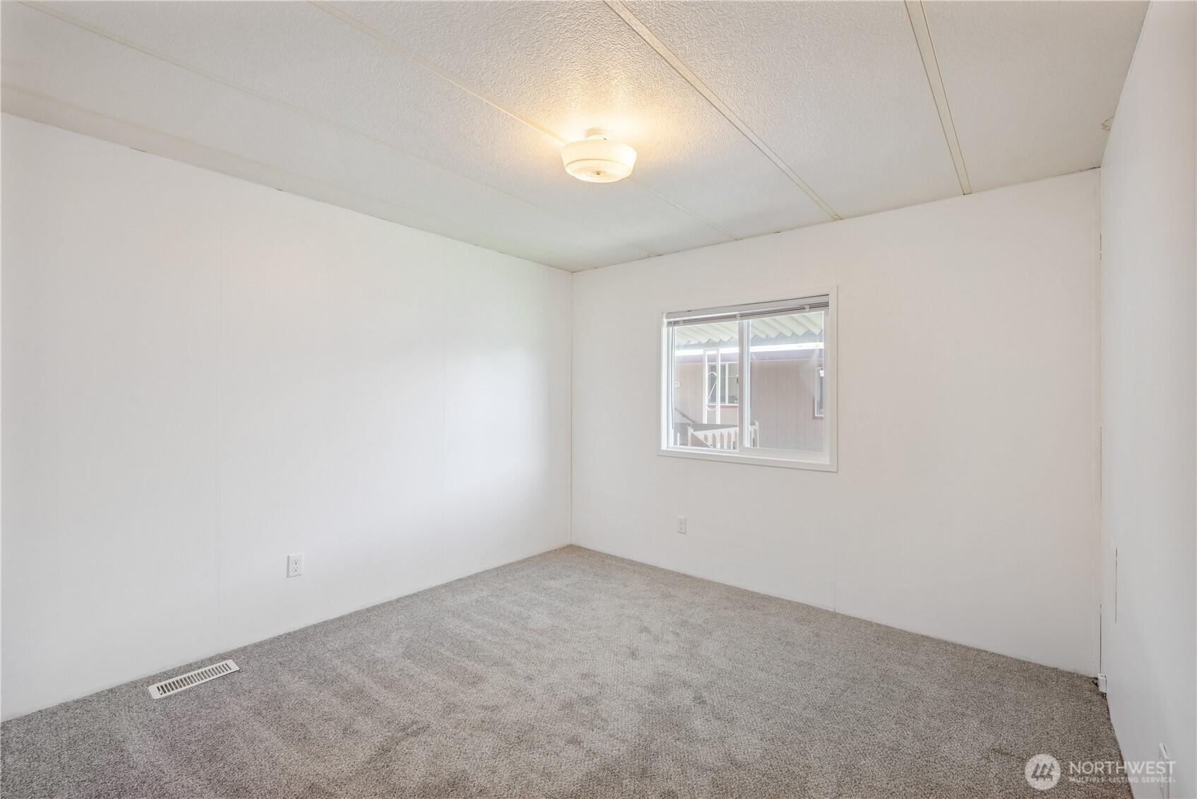 2355 Sparrow Loop, Unit 169 Kelso, WA 98626 - Photo 19 of 33