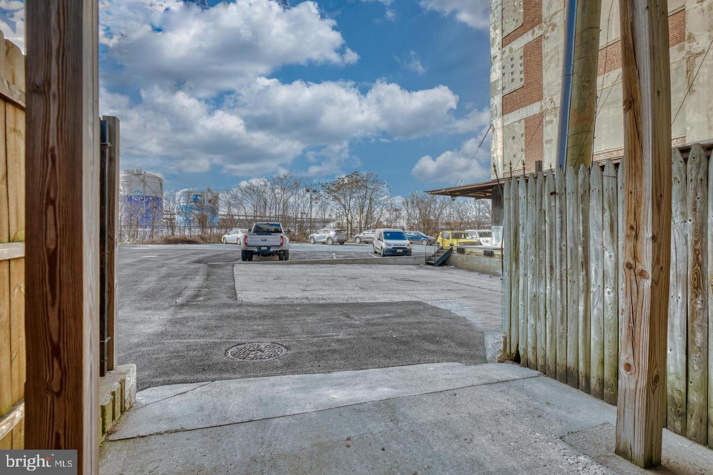 1754 Clarkson Street Baltimore, MD 21230 - Photo 11 of 35 a view of a city from a corridor