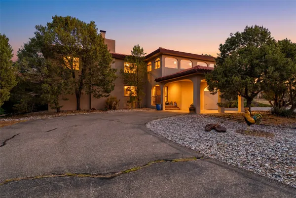 $1,299,000 | 16 Toro Lane, Santa Fe, NM 87508