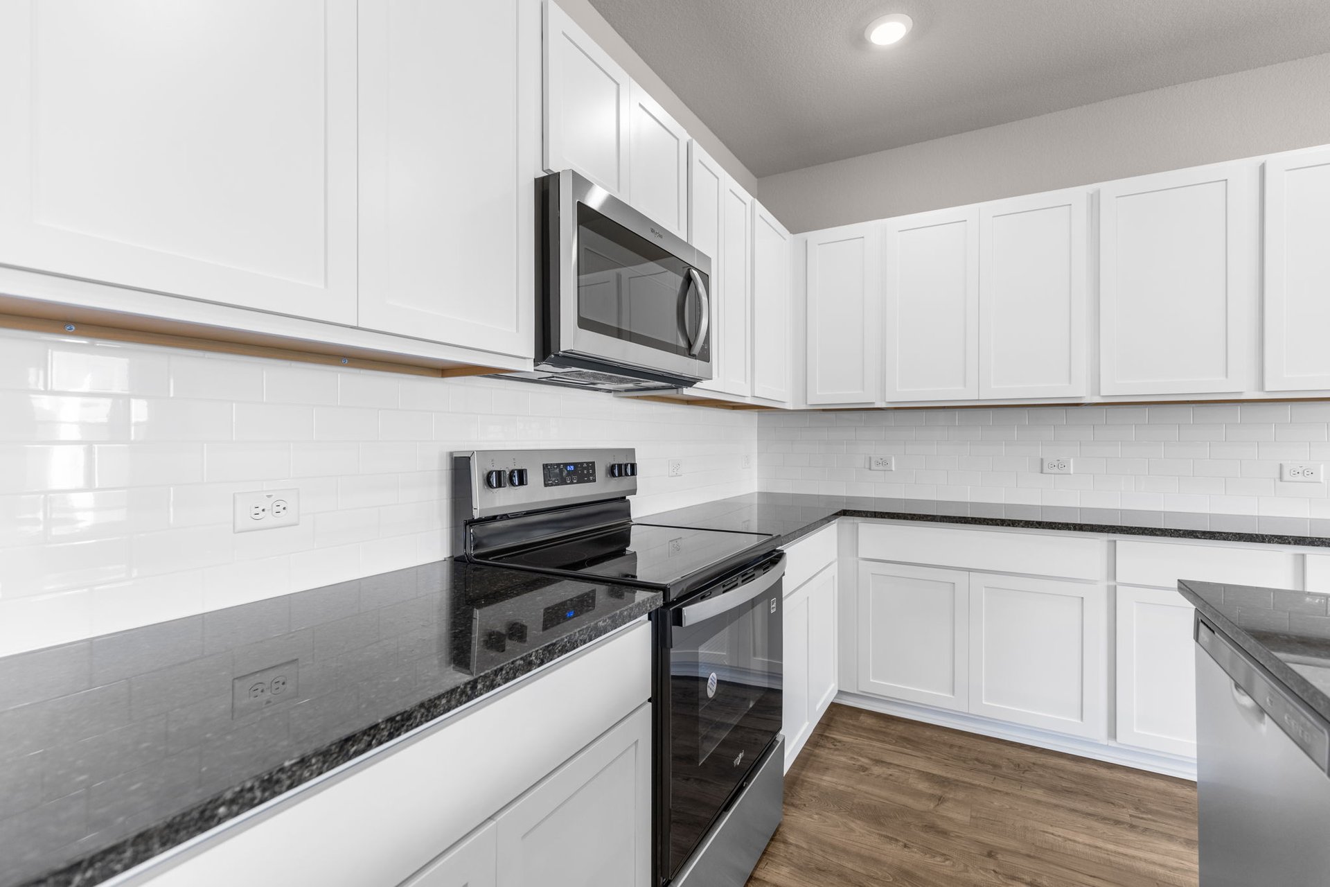 173 Sleep Hollow Jarrell, TX 76537 - Photo 12 of 29 Beautiful finishes in Light & Bright Kitchen