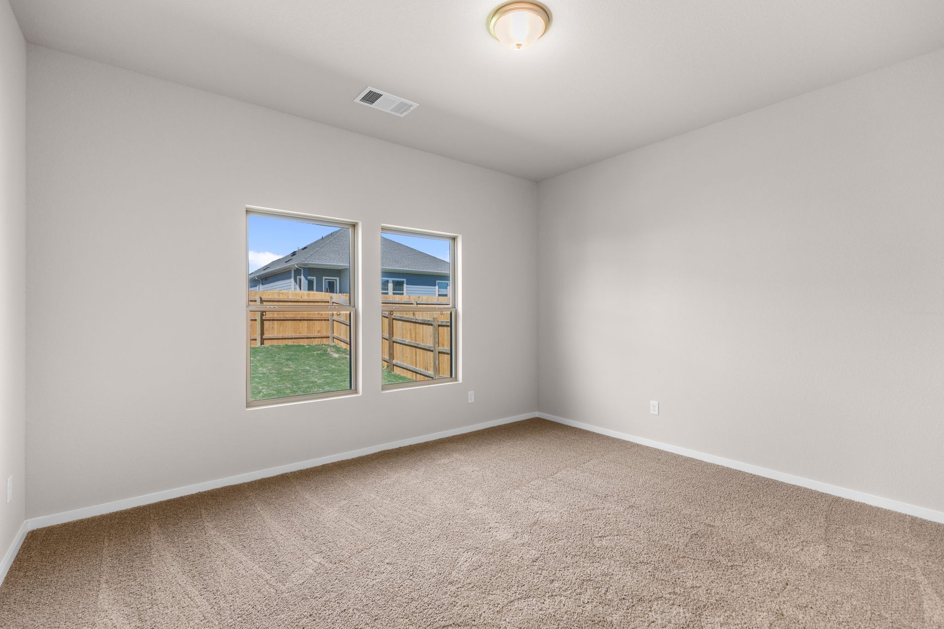 173 Sleep Hollow Jarrell, TX 76537 - Photo 20 of 29 Primary Bedroom