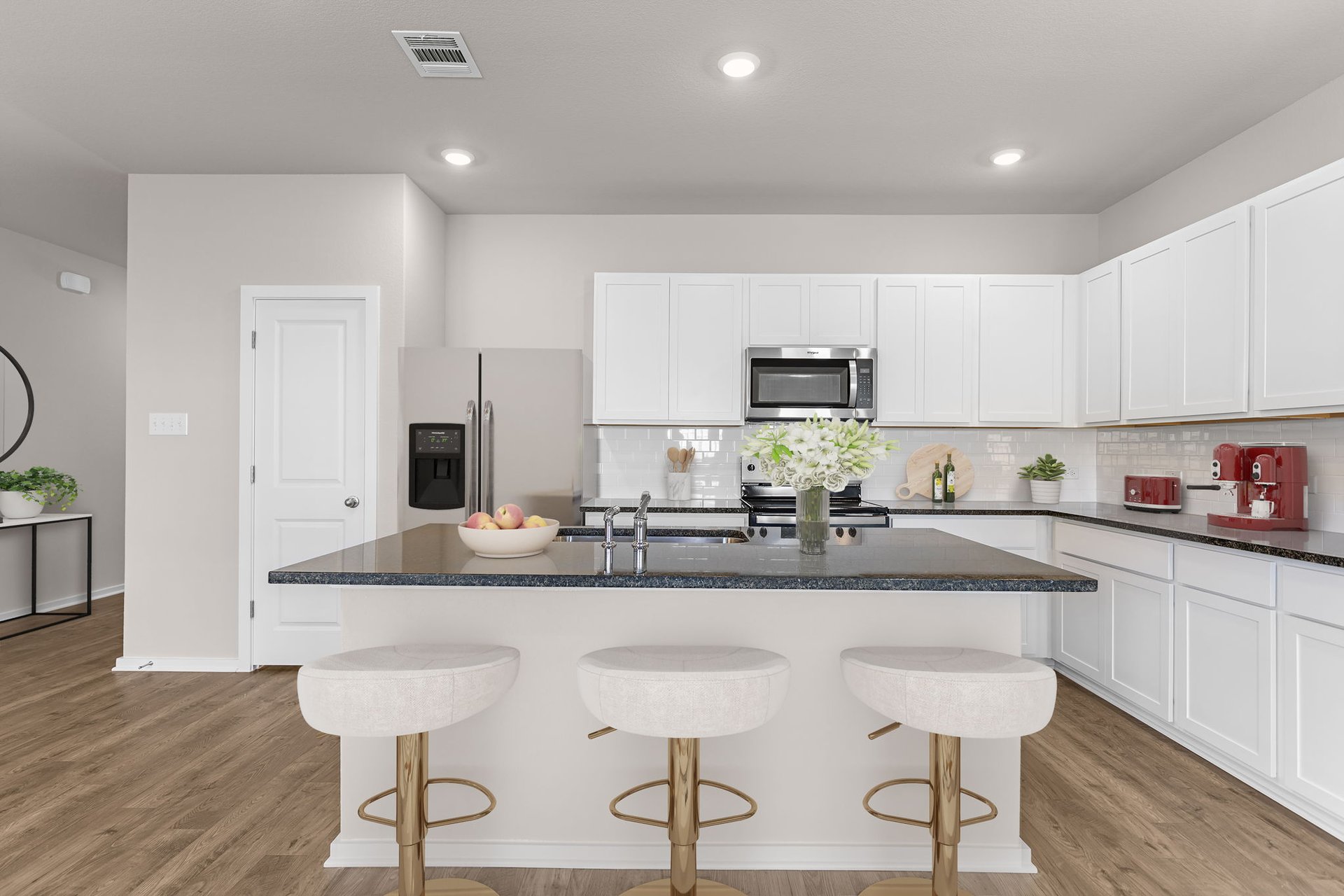 173 Sleep Hollow Jarrell, TX 76537 - Photo 5 of 29 Light & Bright Kitchen - Virtually Staged