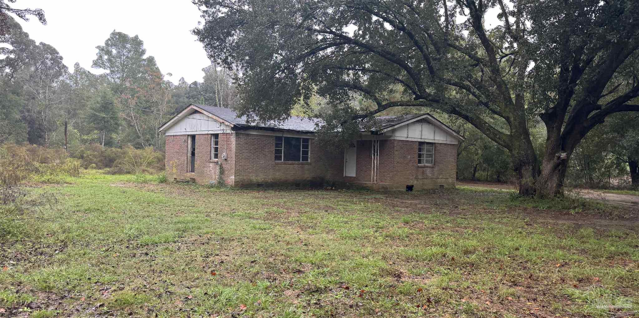 9985 Paws Road Milton, FL 32570 - Photo 2 of 19