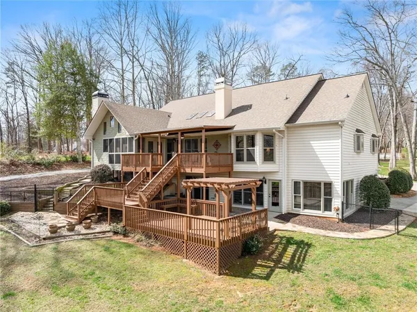 $835,000 | 5825 Sweetbottom Lane, Clermont, GA 30527
