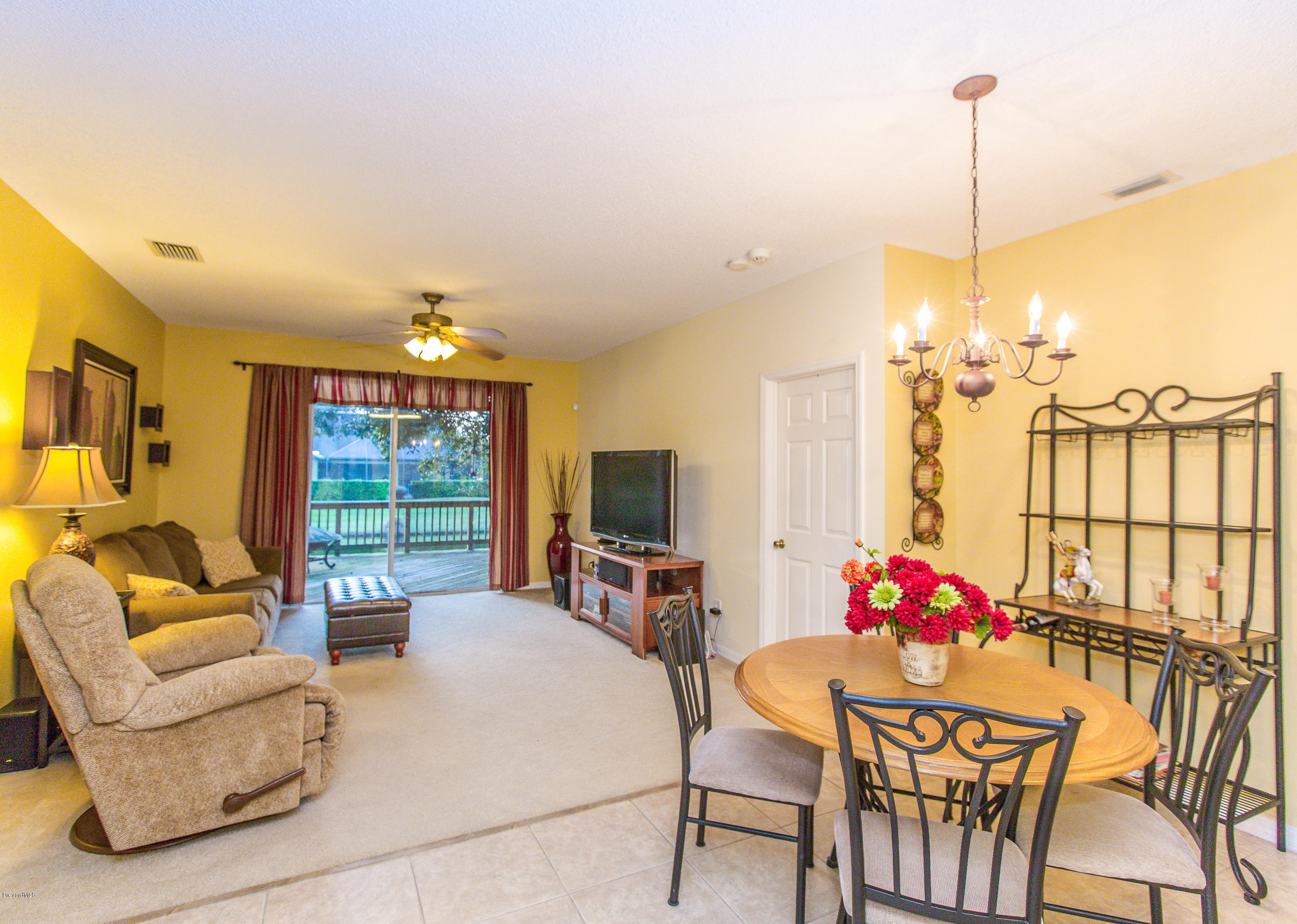 973 Riviera Point Drive Rockledge, FL 32955 - Photo 5 of 20 Living Room