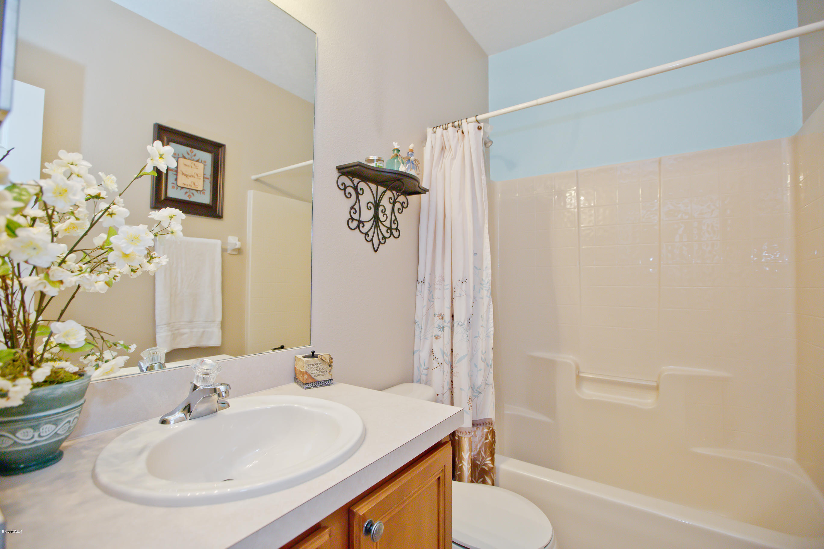 973 Riviera Point Drive Rockledge, FL 32955 - Photo 10 of 20 Guest Bath