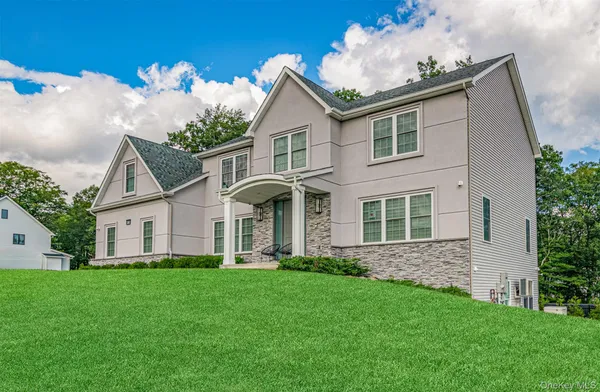 $1,989,000 | 14 Klingher Court, Pomona, NY 10970