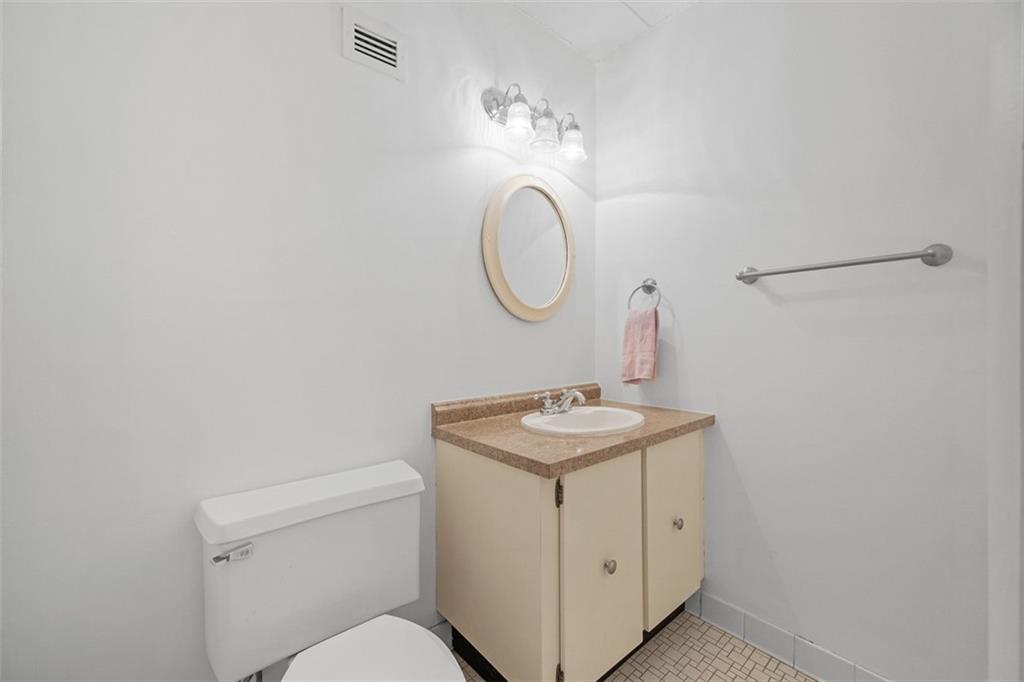 1160 Bower Hill Road, Unit 508B Pittsburgh, PA 15243 - Photo 7 of 46 Powder Room