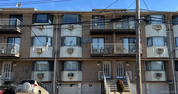 $235,000 | 1093 East 72nd Street, Unit 13 | Georgetown