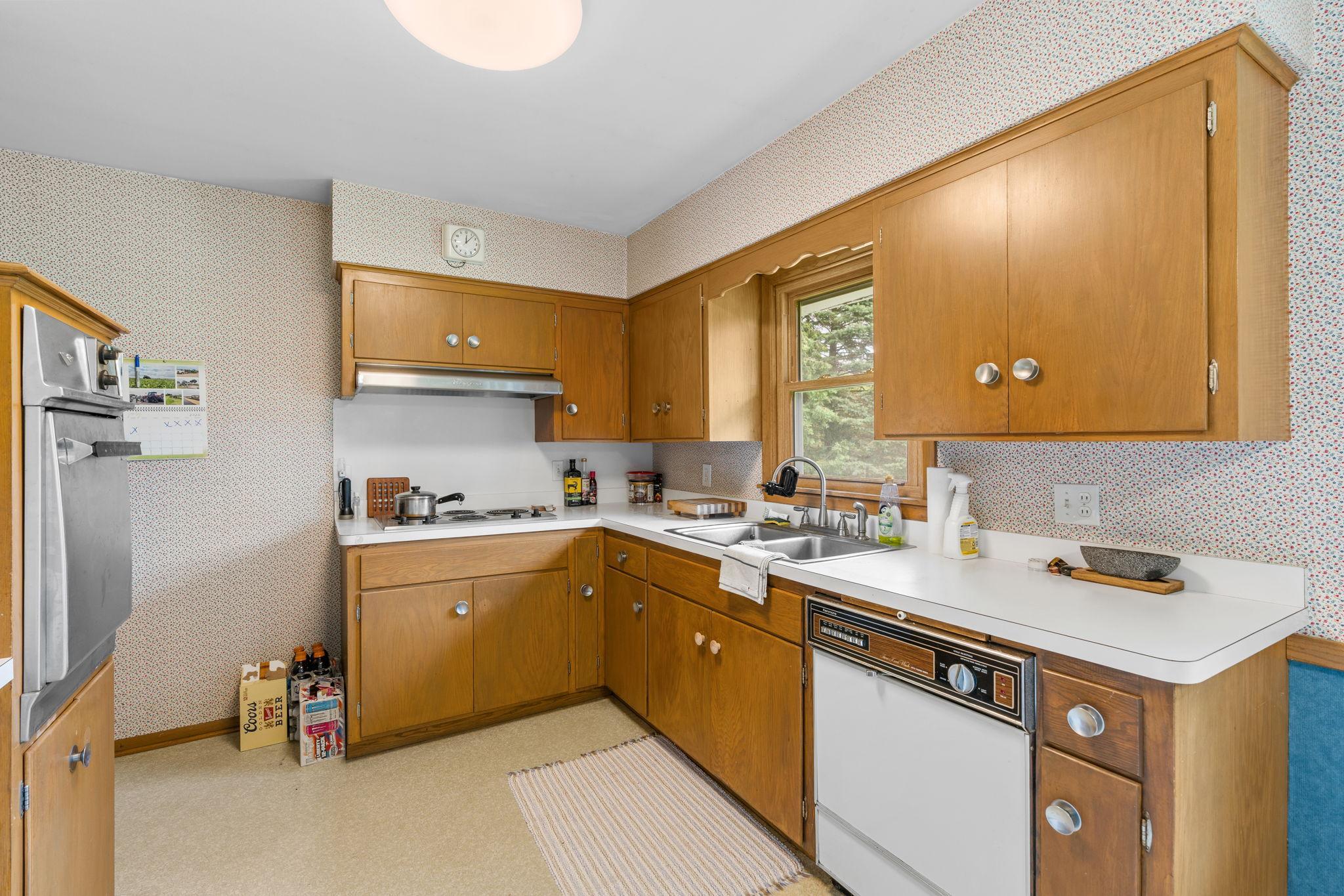 413 Whitegate Lane Wayzata, MN 55391 - Photo 22 of 48